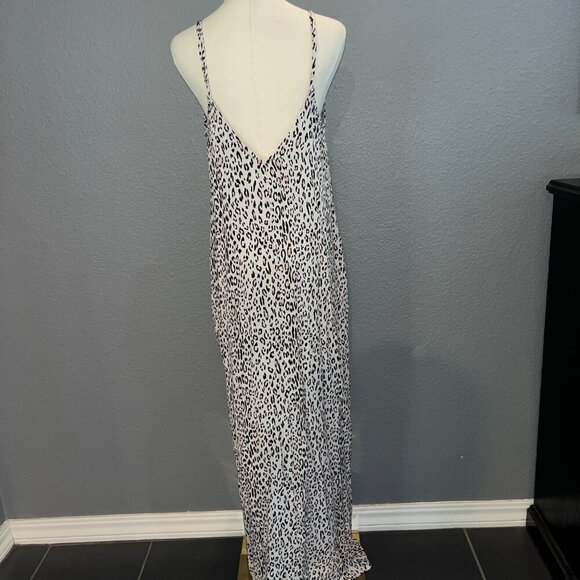 LULUS Leopard Print Maxi Slip Dress Spaghetti Straps- Pockets- V-Necks - M - Picture 6 of 14